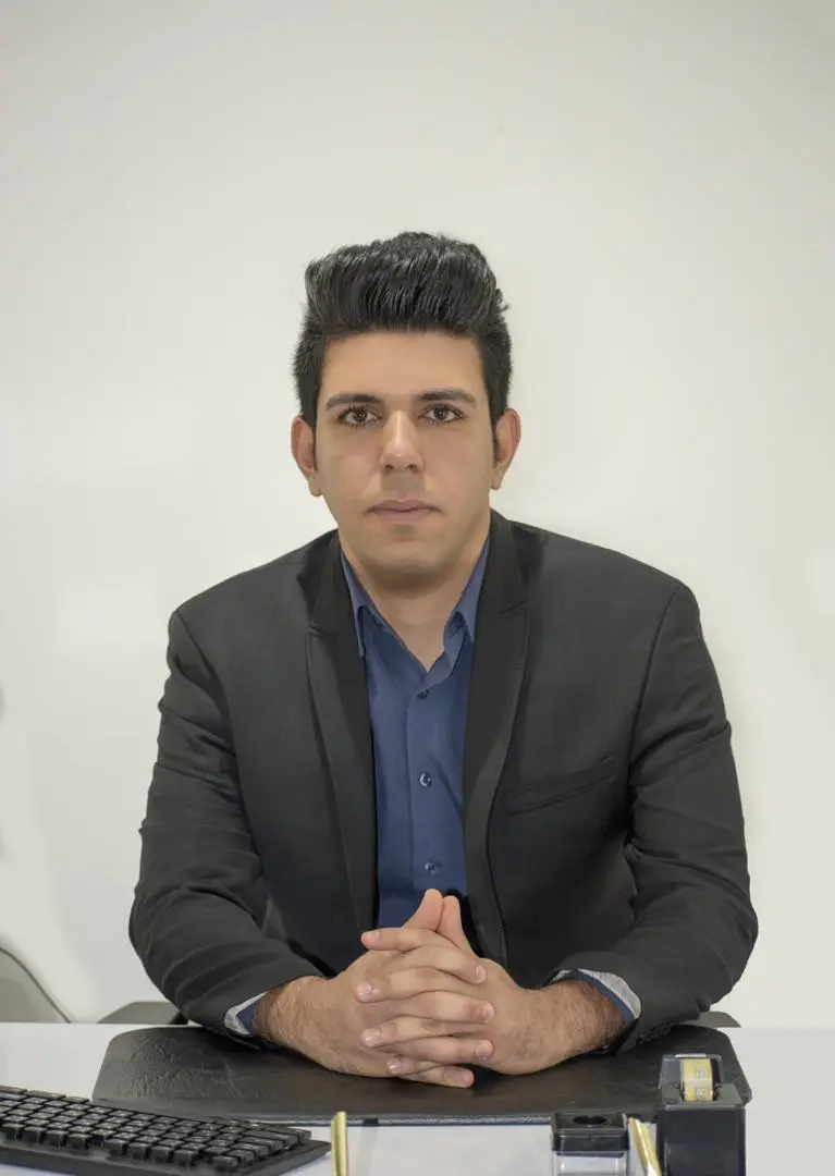 دکتر کامران احمدی - مدیر عامل شرکت فارس صنعت کامران (FSK)