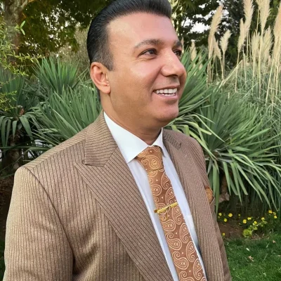 ایرج احمدی - عضو هیئت مدیره و مدیر کل دفتر شیراز شرکت فارس صنعت کامران (FSK)